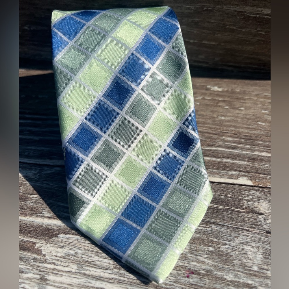 Alexander Julian Colours vintage necktie formal men’s green blue diamond pattern